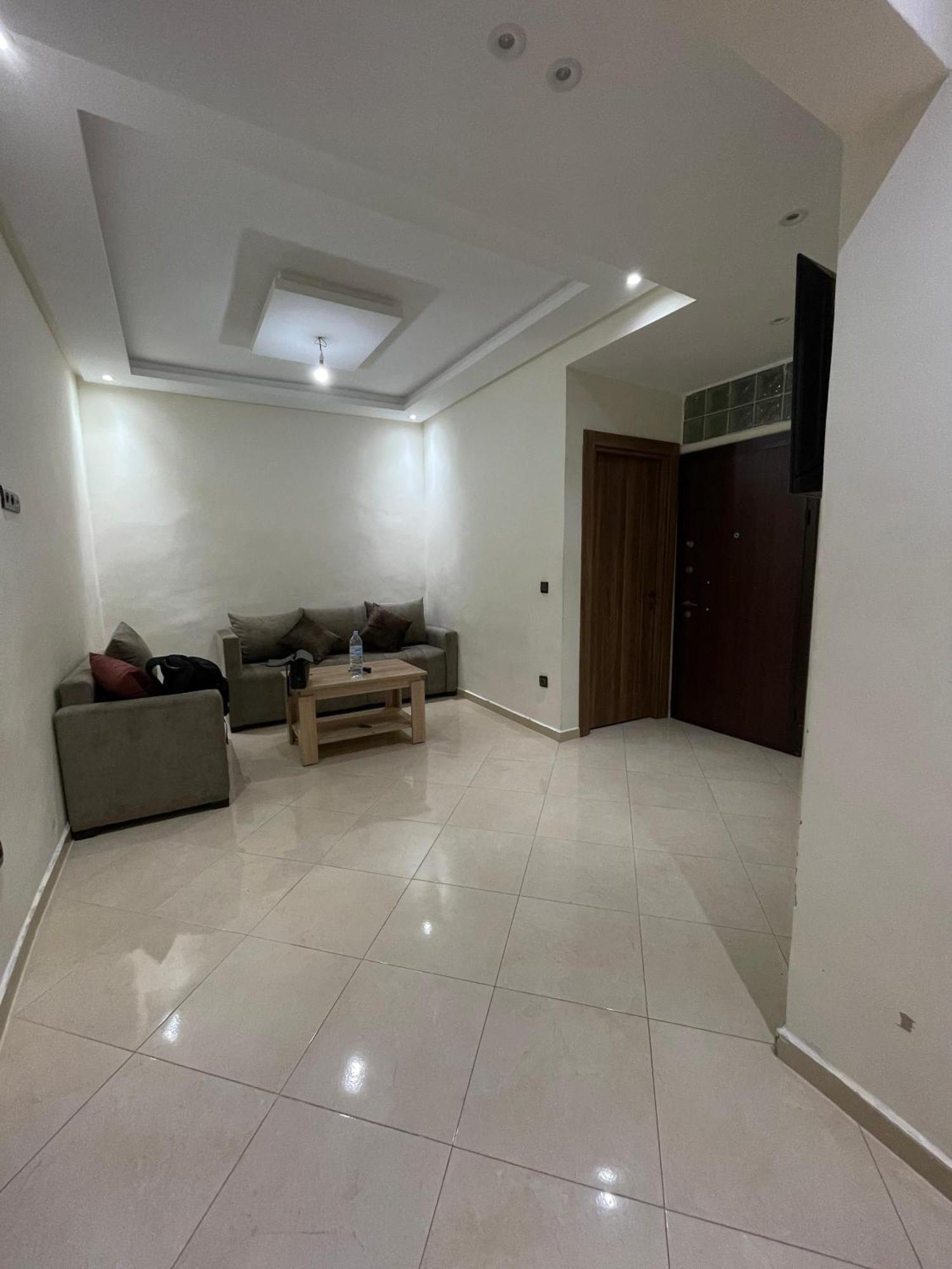 Appartement Spacieux Et Calme A Proximite De La Mer Et La Gare Agdal Rabat Exterior photo